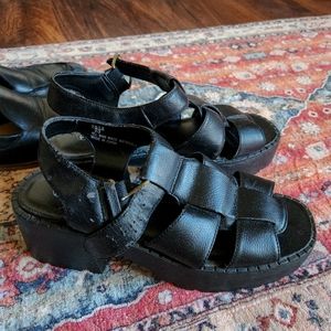 90s Chunky Heeled Sandals